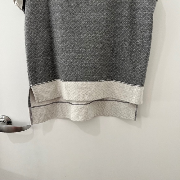 Beyond Yoga Short Sleeve Top, Size M, in Grey - Picture 5 of 7